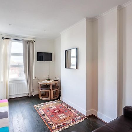 Entire Luxurious Flat Sleeps 4 Persons Apartman London Kültér fotó